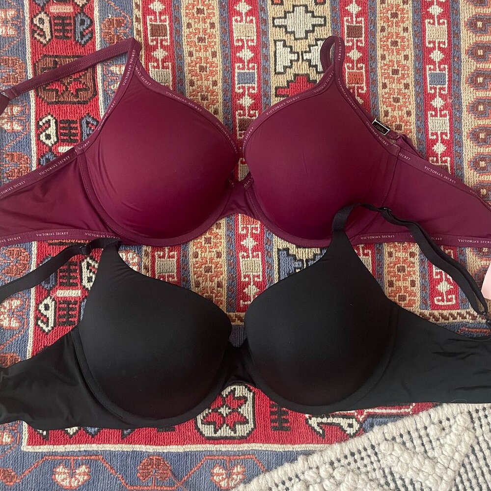 Brand New Victoria's Secret T-Shirt Bras size 34DD